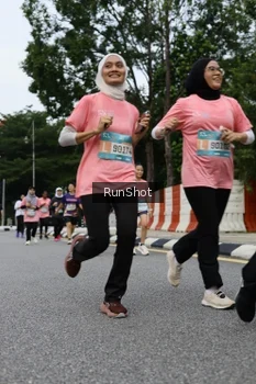 Runner Photo 4303994