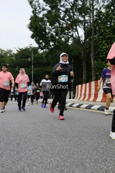 Runner Photo 4303996