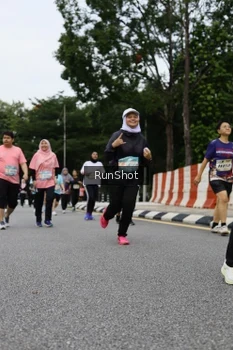 Runner Photo 4304000