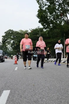 Runner Photo 4304011