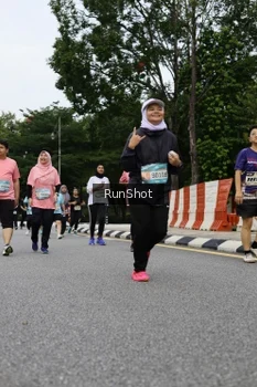 Runner Photo 4304013
