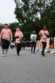 Runner Photo 4304015