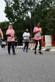 Runner Photo 4304016