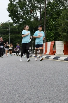 Runner Photo 4304017