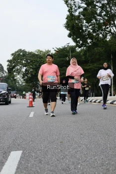 Runner Photo 4304022