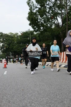 Runner Photo 4304031