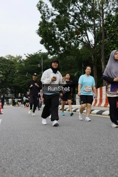 Runner Photo 4304033