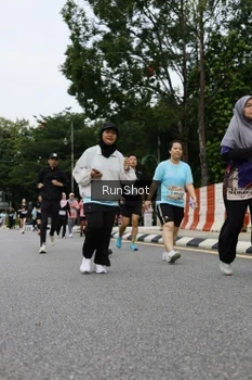 Runner Photo 4304037