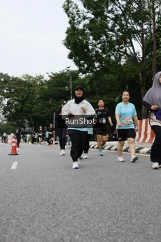 Runner Photo 4304038