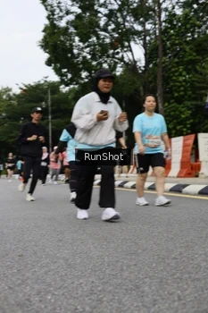 Runner Photo 4304042