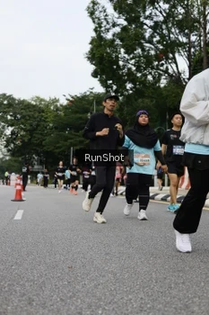 Runner Photo 4304047