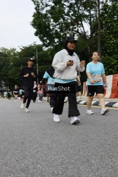Runner Photo 4304048