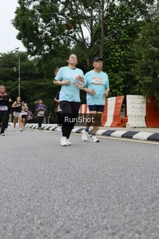 Runner Photo 4304051