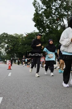 Runner Photo 4304052