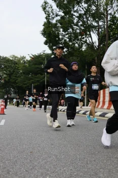 Runner Photo 4304058