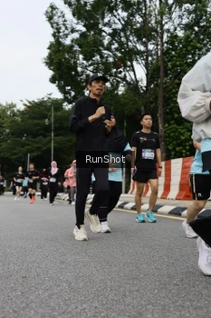 Runner Photo 4304061