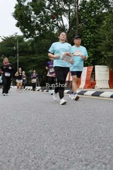 Runner Photo 4304064