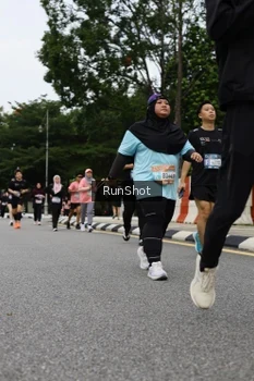Runner Photo 4304065