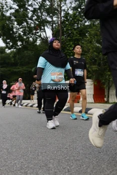 Runner Photo 4304067