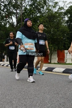 Runner Photo 4304080