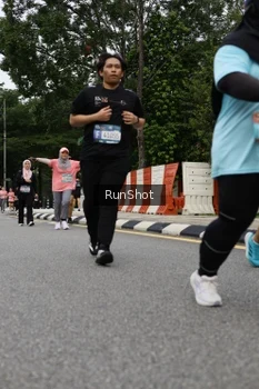 Runner Photo 4304085