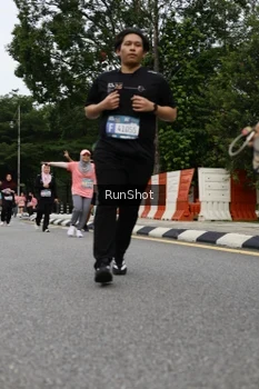 Runner Photo 4304092