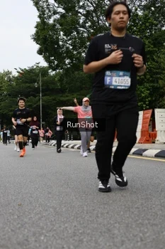 Runner Photo 4304094
