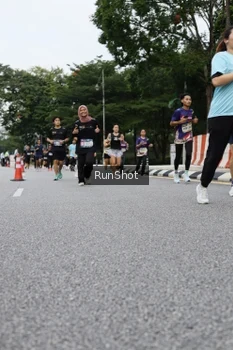Runner Photo 4304098