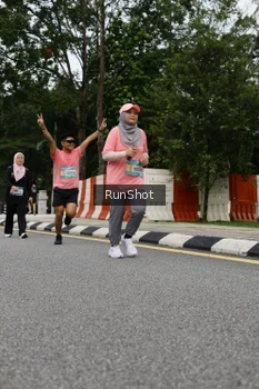 Runner Photo 4304114
