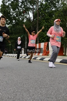Runner Photo 4304116