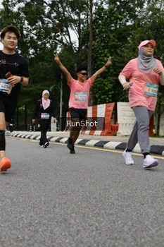 Runner Photo 4304118