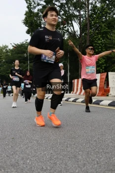 Runner Photo 4304122