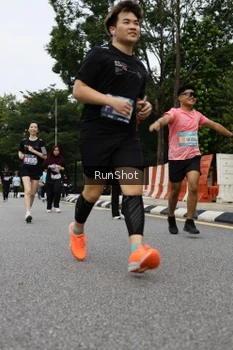 Runner Photo 4304124