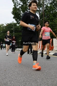 Runner Photo 4304126