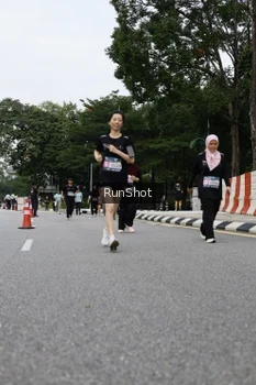 Runner Photo 4304129