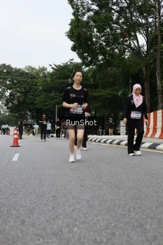 Runner Photo 4304130