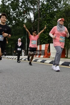 Runner Photo 4304131