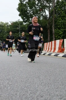 Runner Photo 4304132