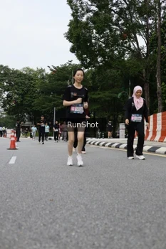 Runner Photo 4304138