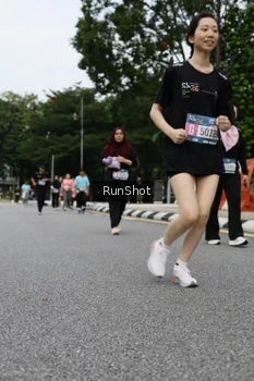 Runner Photo 4304150