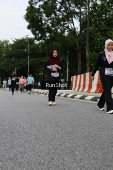 Runner Photo 4304155
