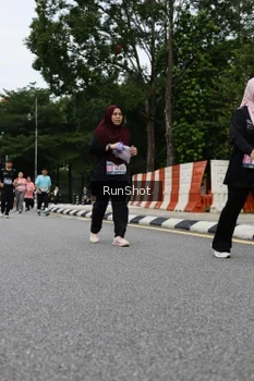 Runner Photo 4304158