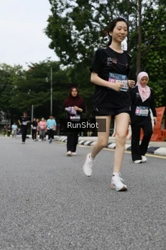 Runner Photo 4304161
