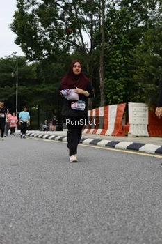 Runner Photo 4304164