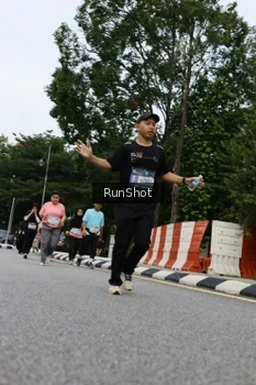 Runner Photo 4304176