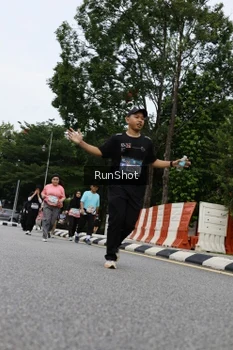 Runner Photo 4304179
