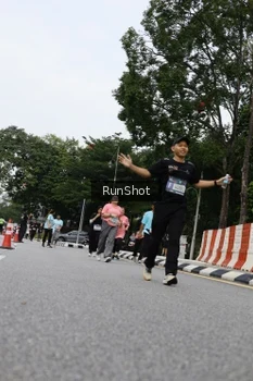 Runner Photo 4304180