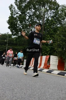 Runner Photo 4304182
