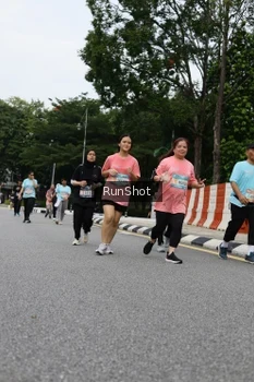 Runner Photo 4304184