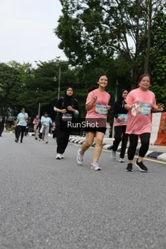 Runner Photo 4304192
